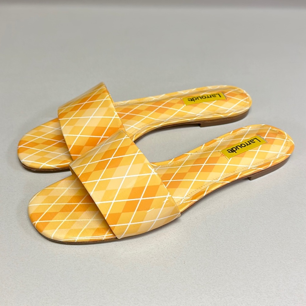 🔥🔥🔥NEW Larroude Yellow Orange Leather Slides Sandals